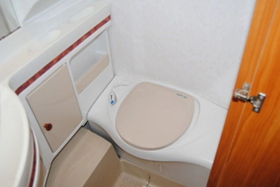                         HOBBY 560 Zarejestrowana! Bogato Wyposażona! Przedsionek! 2008 ROK TANIO - zdjęcie 11
                        