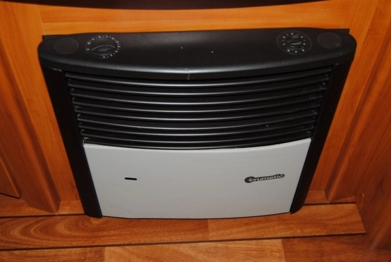                         HOBBY 560 Zarejestrowana! Bogato Wyposażona! Przedsionek! 2008 ROK TANIO - zdjęcie 17
                        