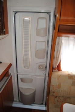                         HOBBY 560 Zarejestrowana! Bogato Wyposażona! Przedsionek! 2008 ROK TANIO - zdjęcie 24
                        