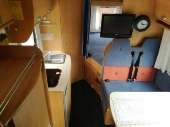                         Camper Ford 2006 - zdjęcie 10
                        