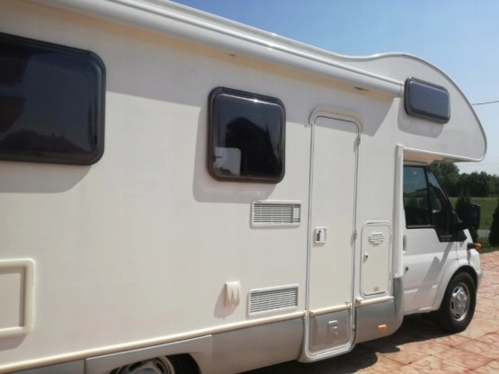                         Camper Ford 2006 - zdjęcie 2
                        