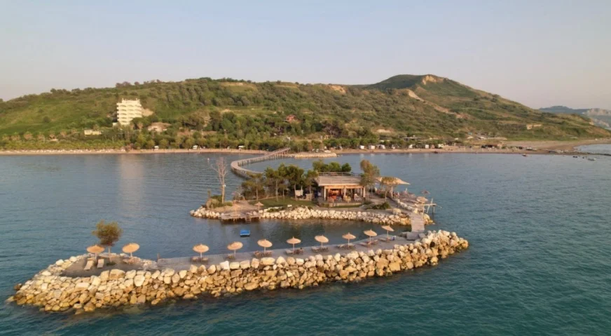 Kempingi w Albanii – dwa morza i piękne widoki  10