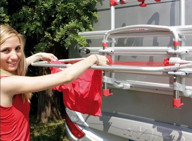 Sposoby na suszenie ubrań w kamperze i przyczepie 8