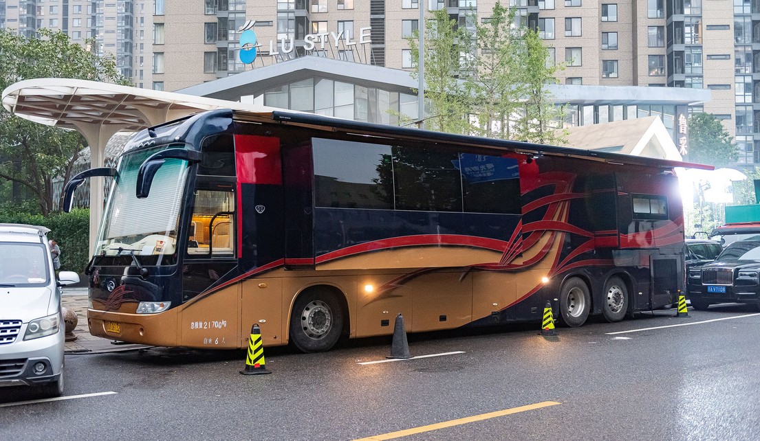 Kampery z Chin - model na bazie busa 