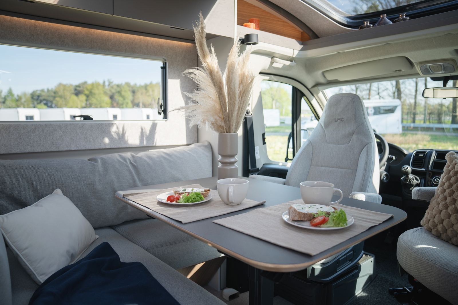 Nowy LMC Cruiser