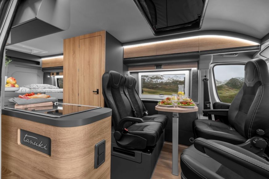 Proace Max Tanuki. Największy kampervan w ofercie Toyota Professional 2