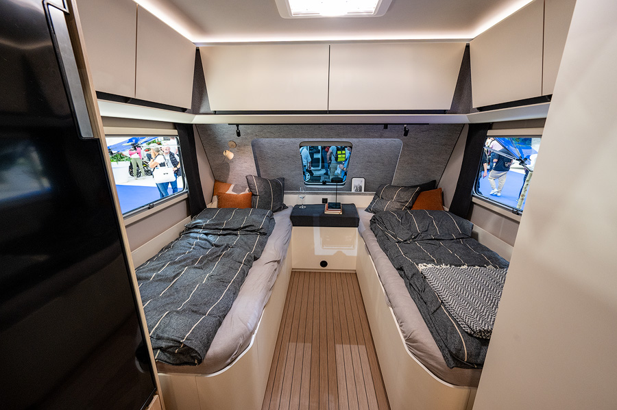 concept 830CE