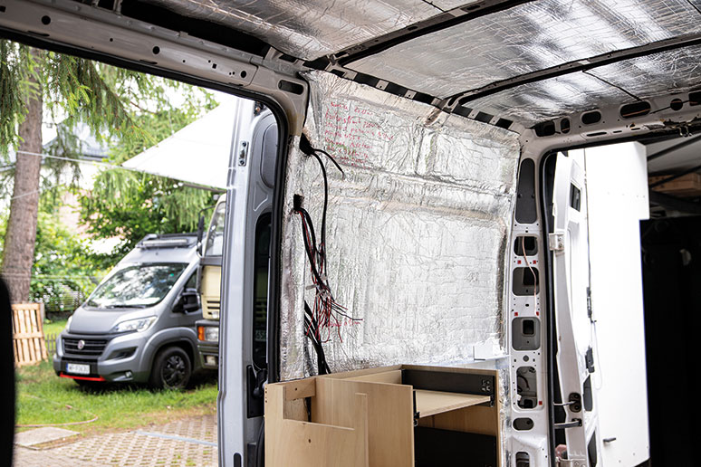 Izolacja kampera krok po kroku. Sprawdzone rozwiązania 4