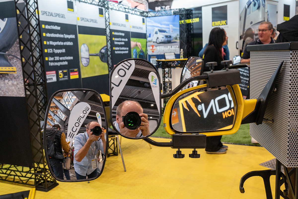 Lusterka do przyczepy