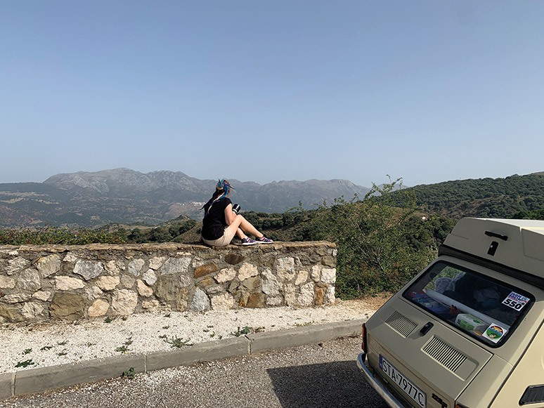 Rajza Maluchem przez życie – historia pełna pasji i podróży 3