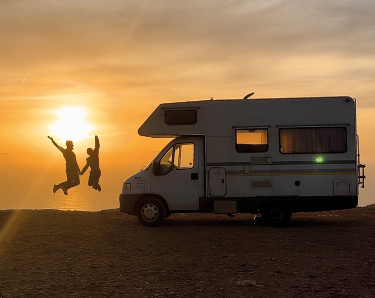 Zima na Saharze w starym kamperze 3