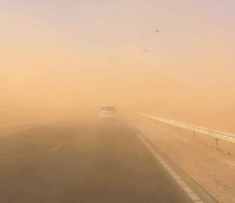 Zima na Saharze w starym kamperze 6