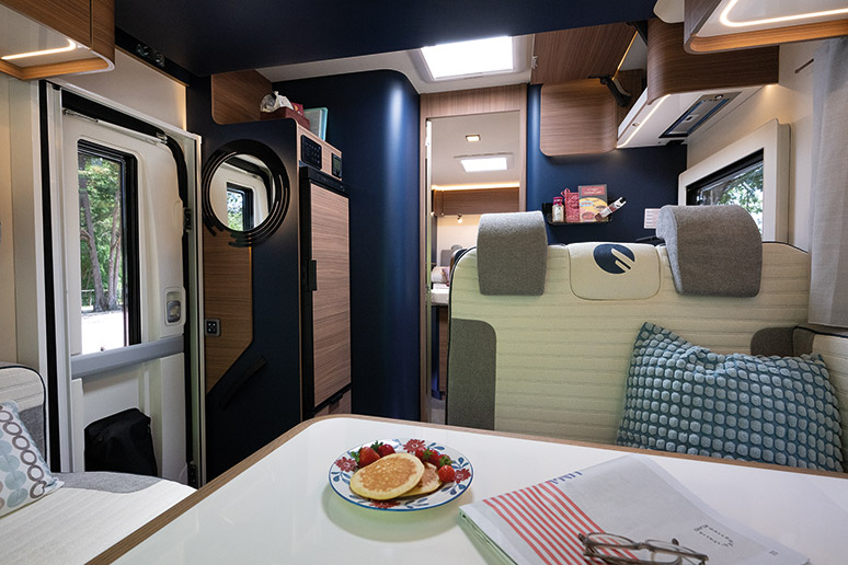 Na każdą trasę i każdy portfel – oferta taniekamperowanie.pl 11