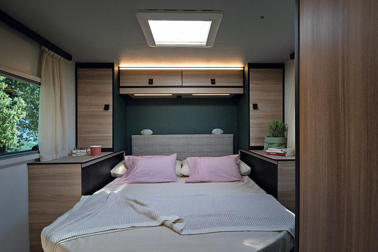 Między funkcją a wygodą. Kampery Rimor na sezon 2026 7