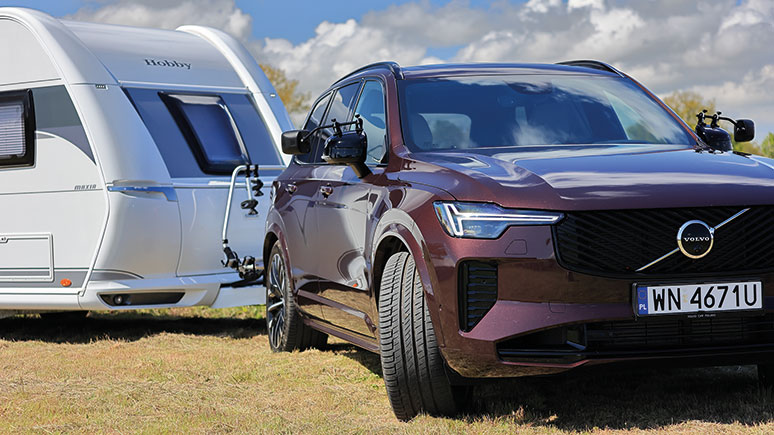 Volvo XC90 z przyczepą kempingową Hobby Maxia 4