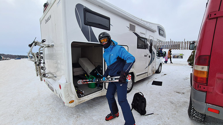 Wyjazd kamperem zimą. Co zabrać? Co robić? 2